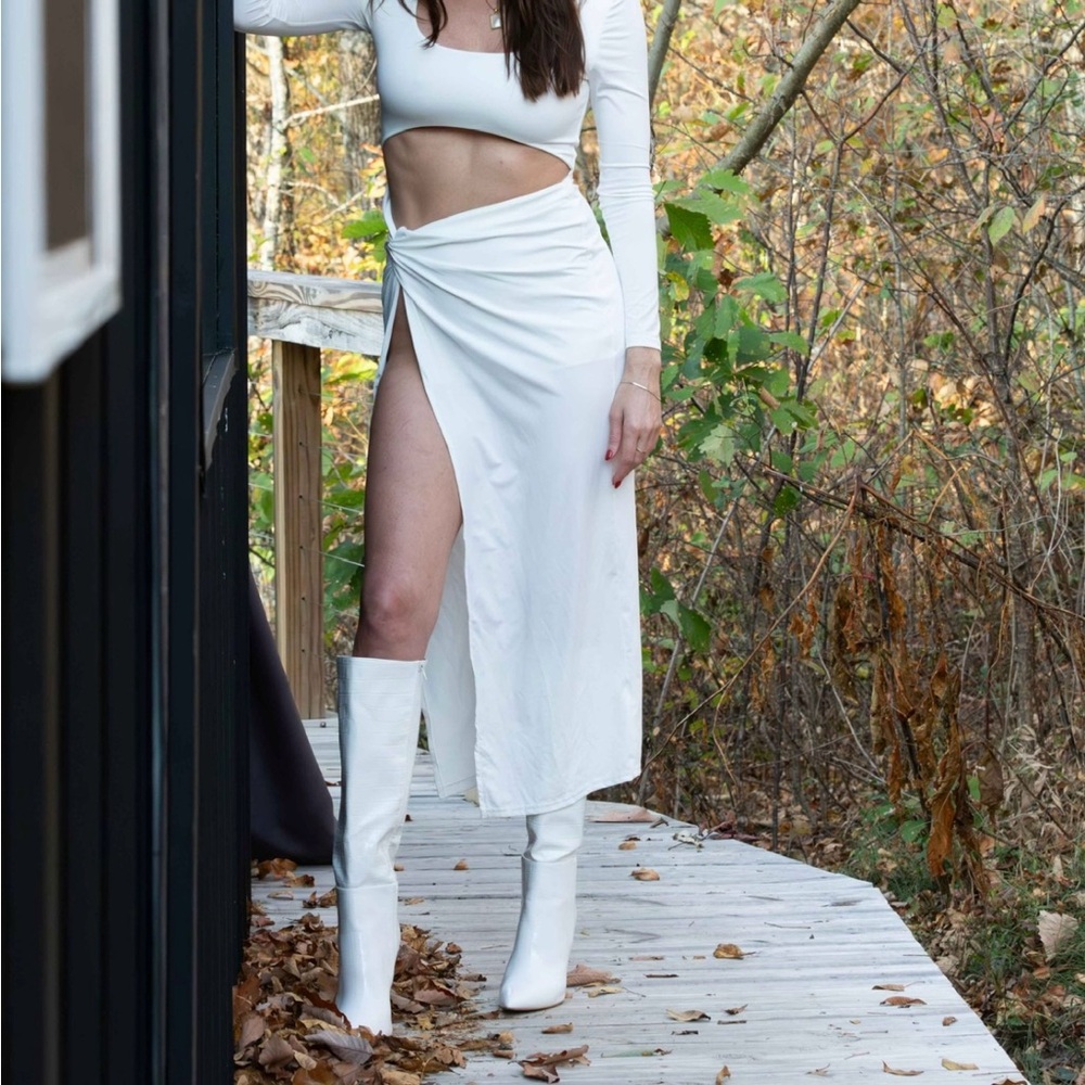 Elegant White Long Sleeve Dress